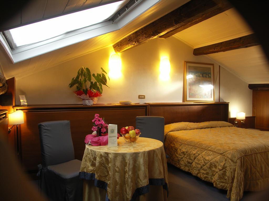 Hotel Duse Азоло Экстерьер фото